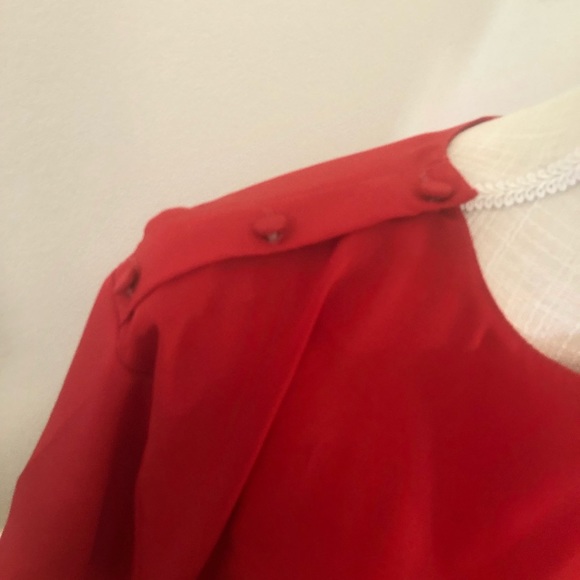 Red woman’s blouse - Picture 6 of 12